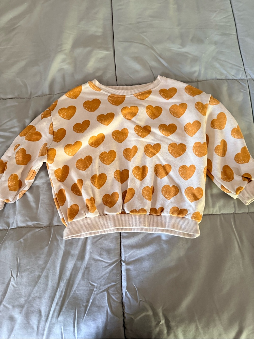 Zara White Sweatshirt with Gold Heart Pattern